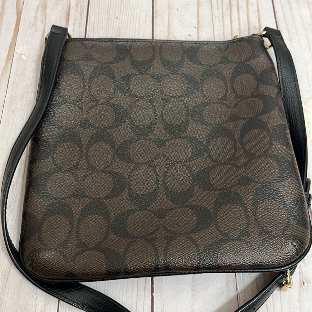Coach Crossbody Dark Brown And Chocolate Brown Signat… Gem